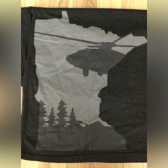 Minnesota Army National Guard T-shirt - Picture 3 of 5